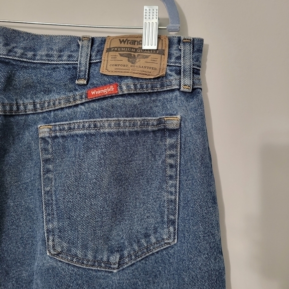 Vintage Wrangler Blue Relaxed Fit Straight Leg Jeans - Picture 7 of 11